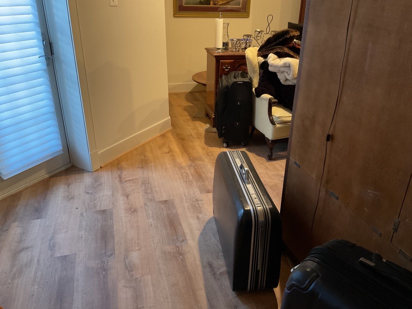 Flooring Installation using Laminate floors Installtion  by Alpha Design Services
