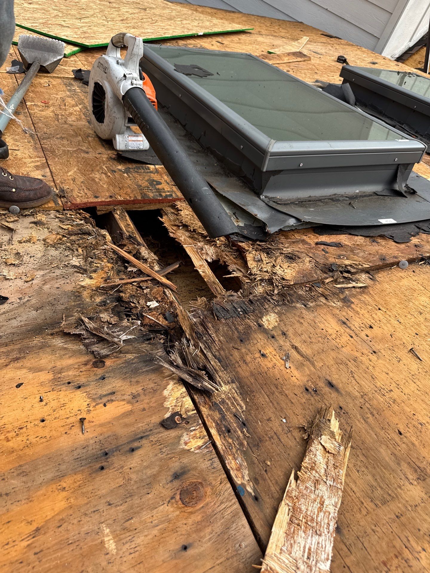 55 Square Titan Natural timber  by Sirius Roofing