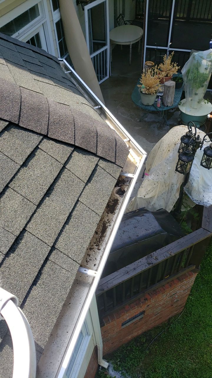 House Wash using cleaner by Power Wash Masters LLC