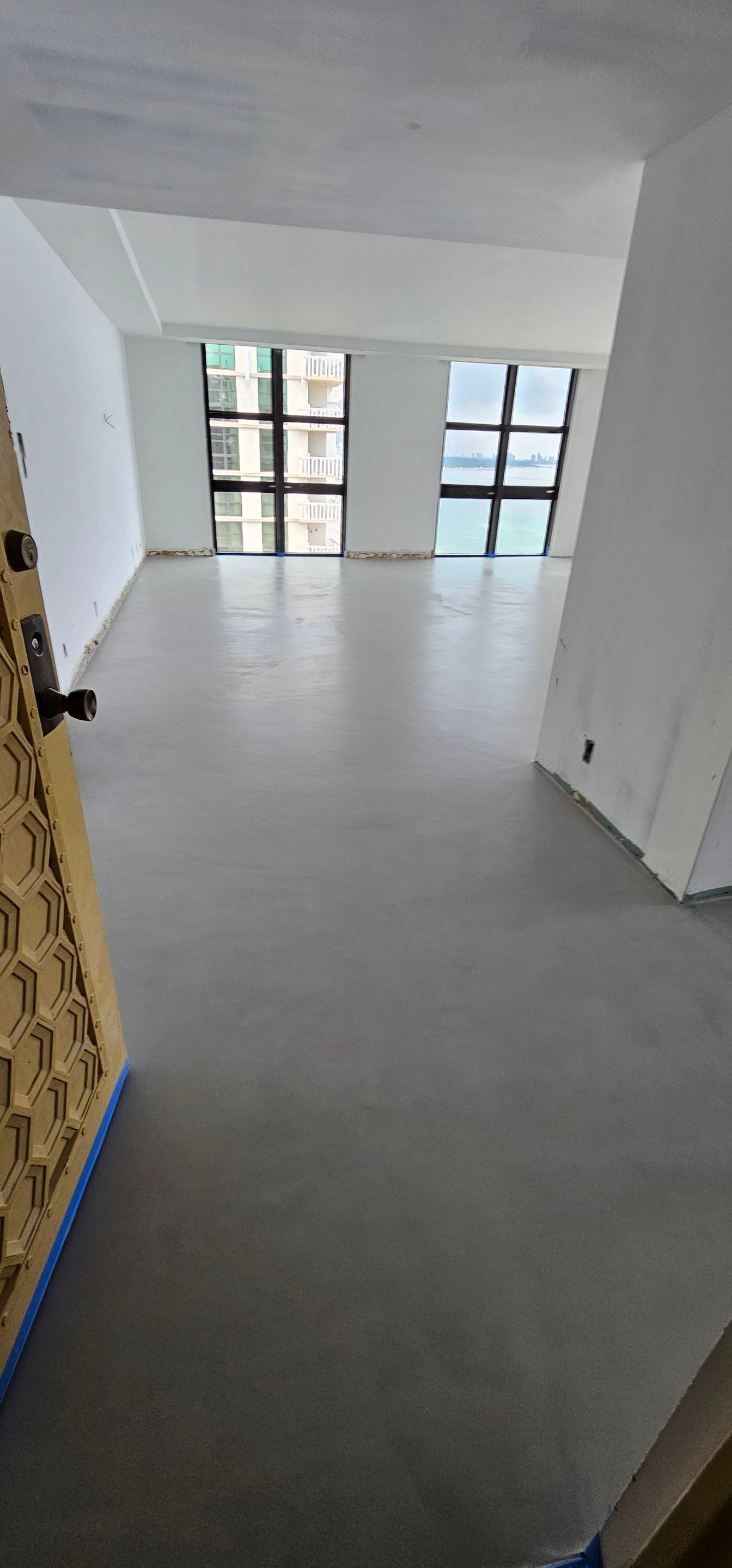 Microtopping on Key Biscayne Apartment by Seamless Surfaces