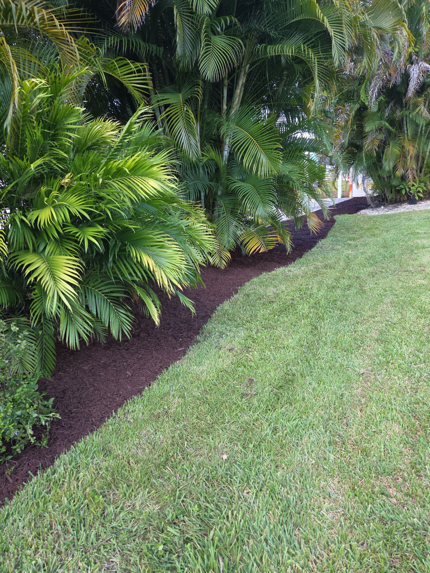 Stuart Showcase: Turning Concrete Chaos into Paver Perfection by Alpha Zeta Enterprises Inc