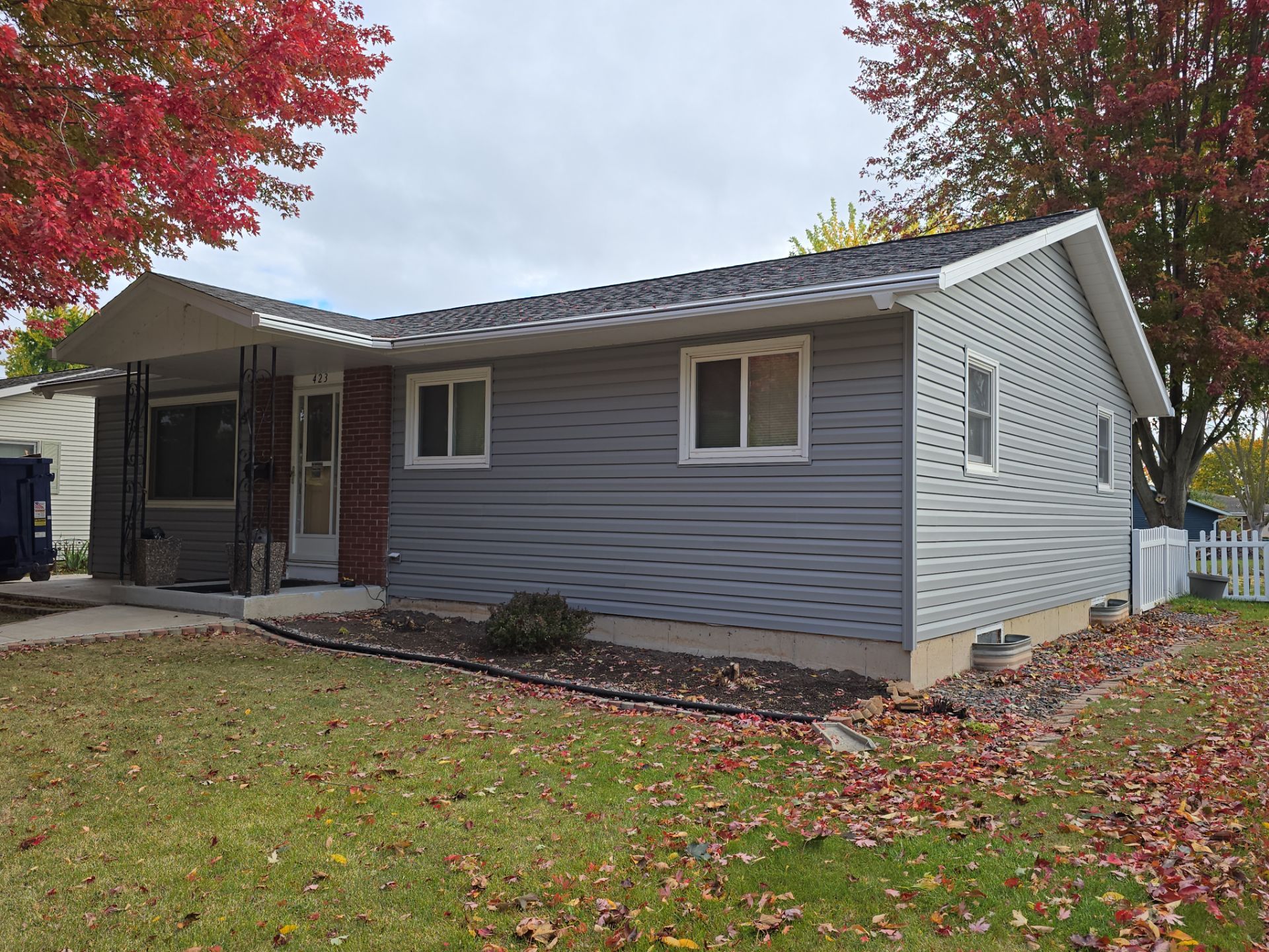 Siding Replacement with Vinyl Siding in Granite Gray by Gellings Roofing and Siding LLC