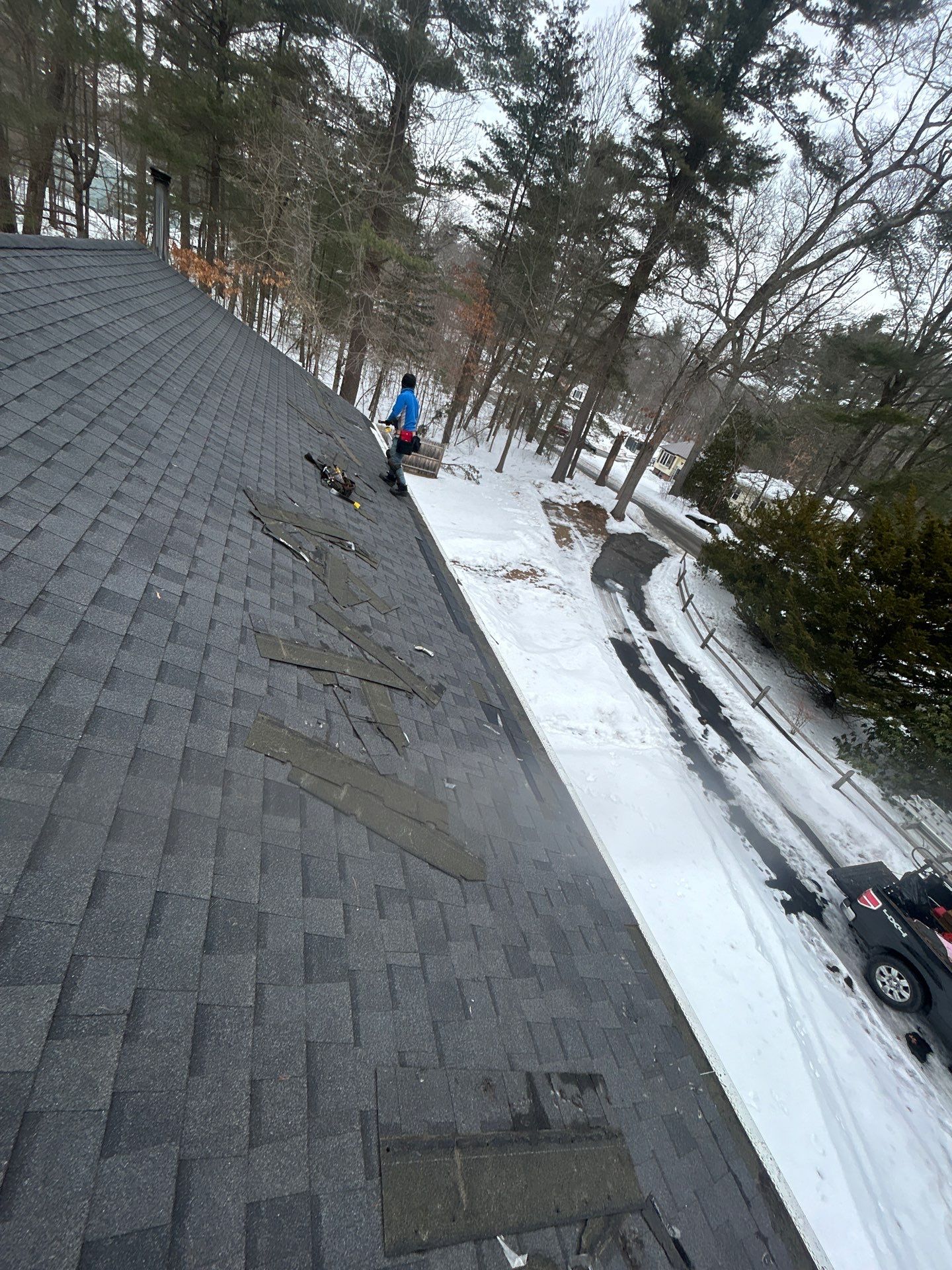 Ice Dam Removal & Snow Removal in Billerica, MA  by Mighty Dog Roofing of Greater Middlesex County