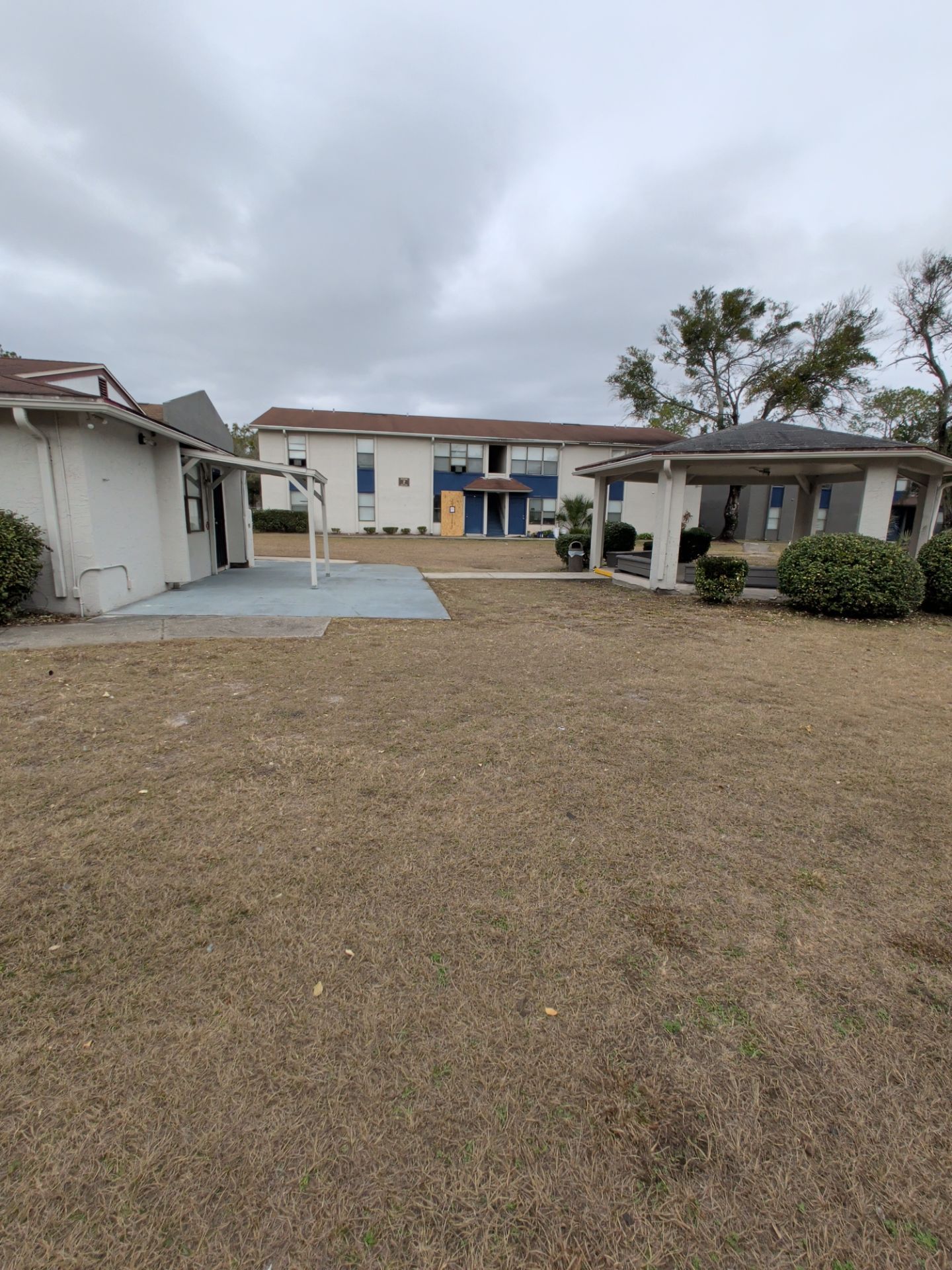 Commercial Landscape Cleanup & Weekly Maintenance — Grassy Pond Apartments by Harmoni Home Services