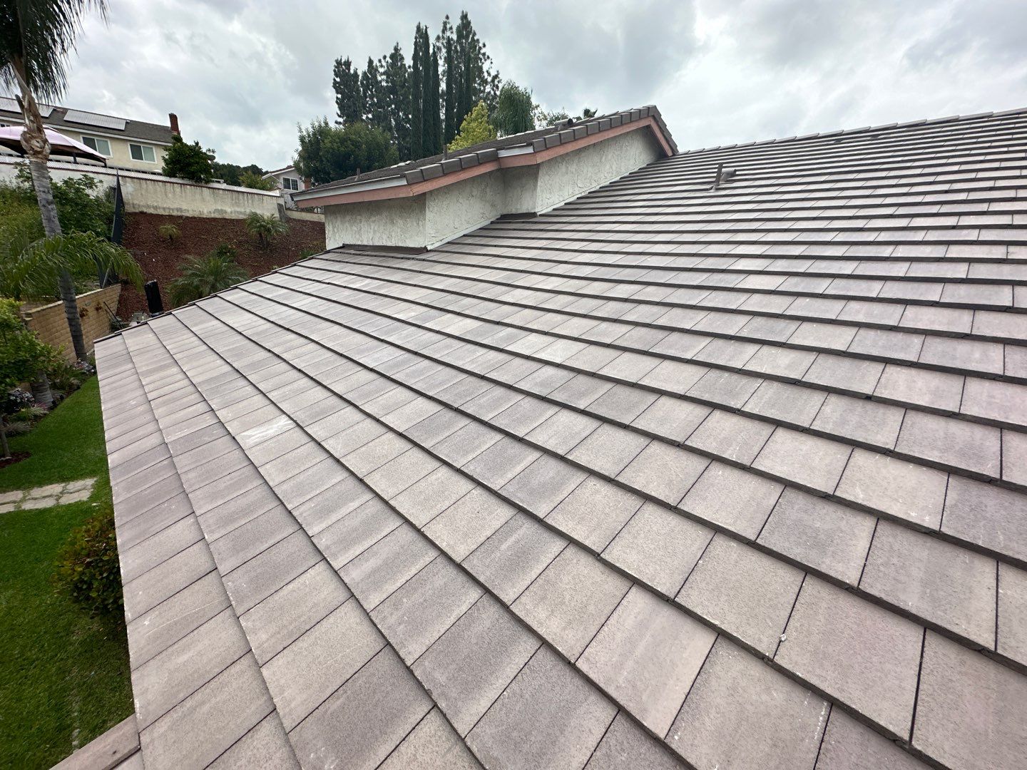 Light Gray Blend Tile by Reimagine Roofing