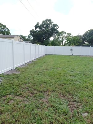 Sarasota, FL 6ft. Tall White Vinyl Privacy Fence