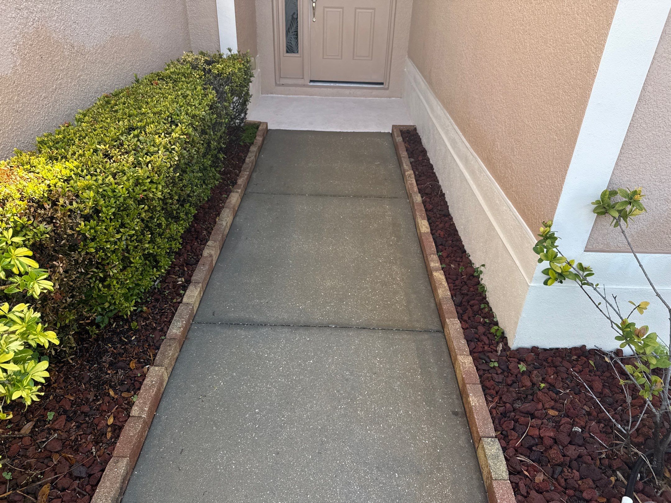 Driveway, Pool Deck & Lanai Cleaning – Heritage Harbour Golf Club, Bradenton, FL by Sunshine AquaWash