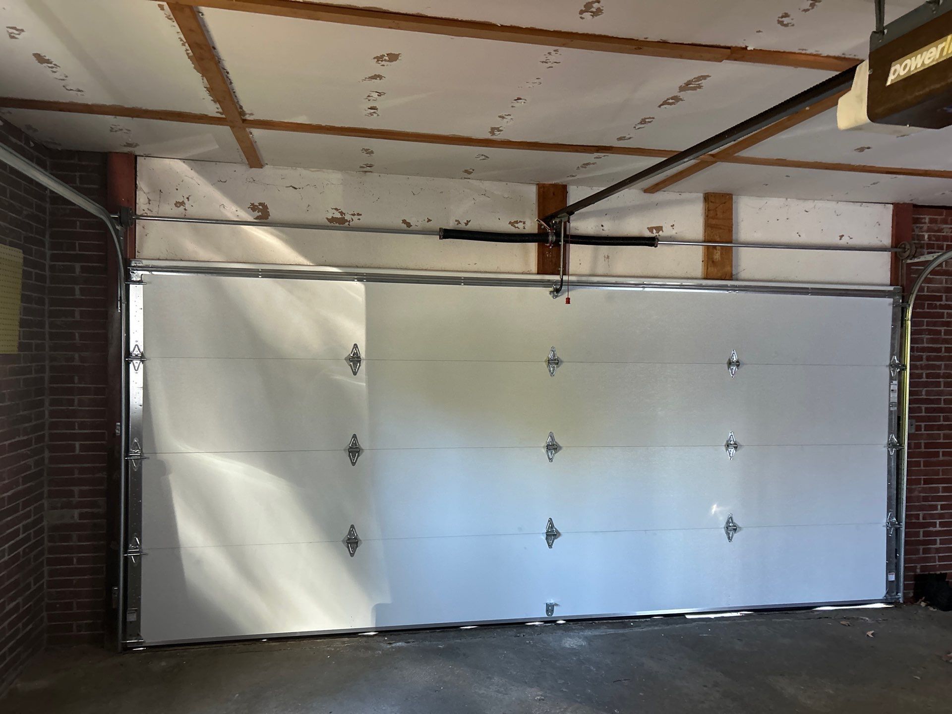 Door Installation using Raynor Encore Garage Door by Keene Door