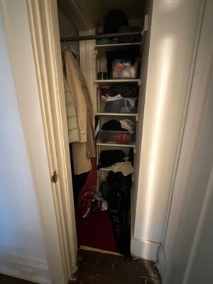 Entryway Painting – Walls, Ceiling, Baseboards & Crown Molding