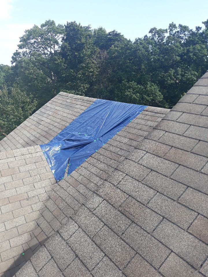 Woodbridge: CertainTeed Landmark Designer Shingles in Cottage Red by RM Banning, Inc.