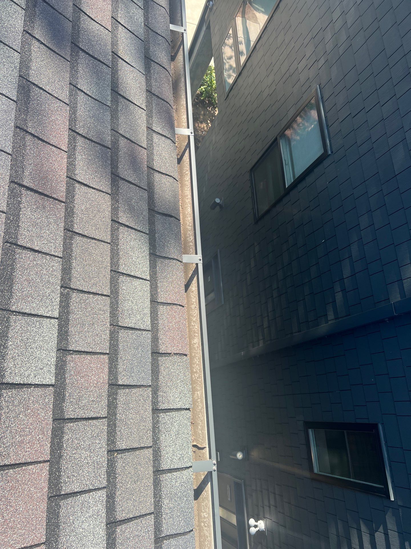 HOA gutter cleaning after photo.