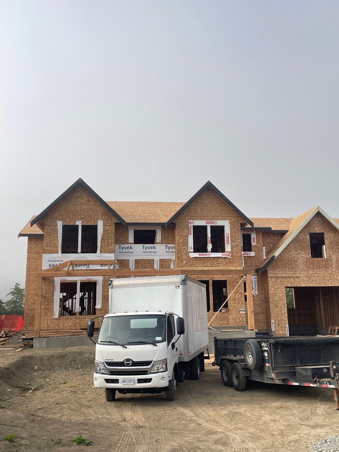 Residential Roofing Installation using OC Oakridge shingles with prolok accent roofs by Top Notch Roofing Inc