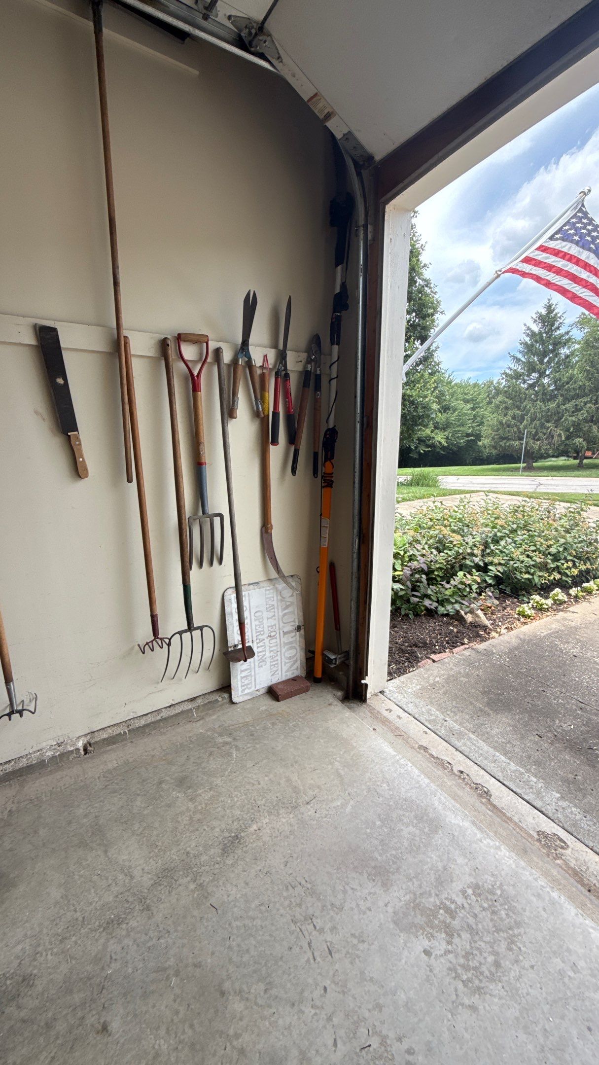The Perfect Day To Install A Beautiful Coyote Flake Floor by Banner Garage