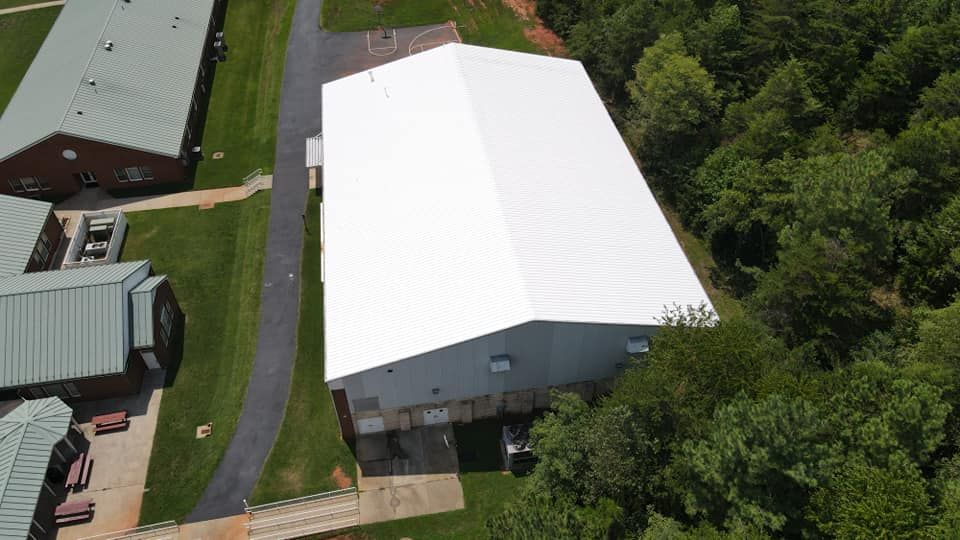 Project by Commercial Roofing Pros  by Commercial Roofing Pros 