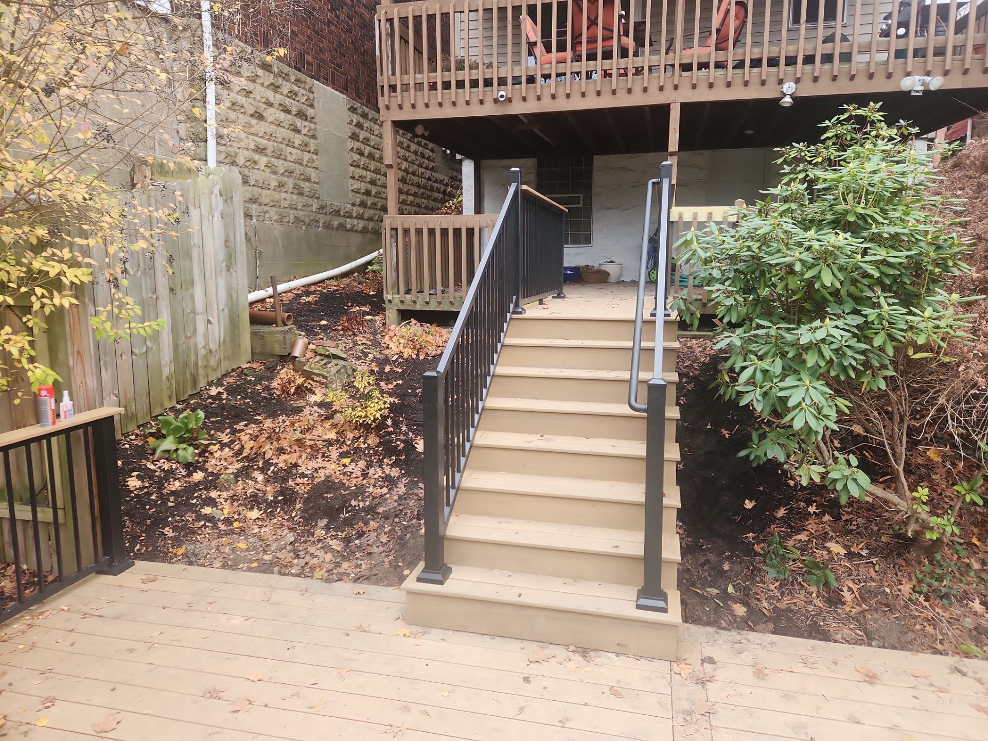 Deck by Cousins Roofing Siding & Decks