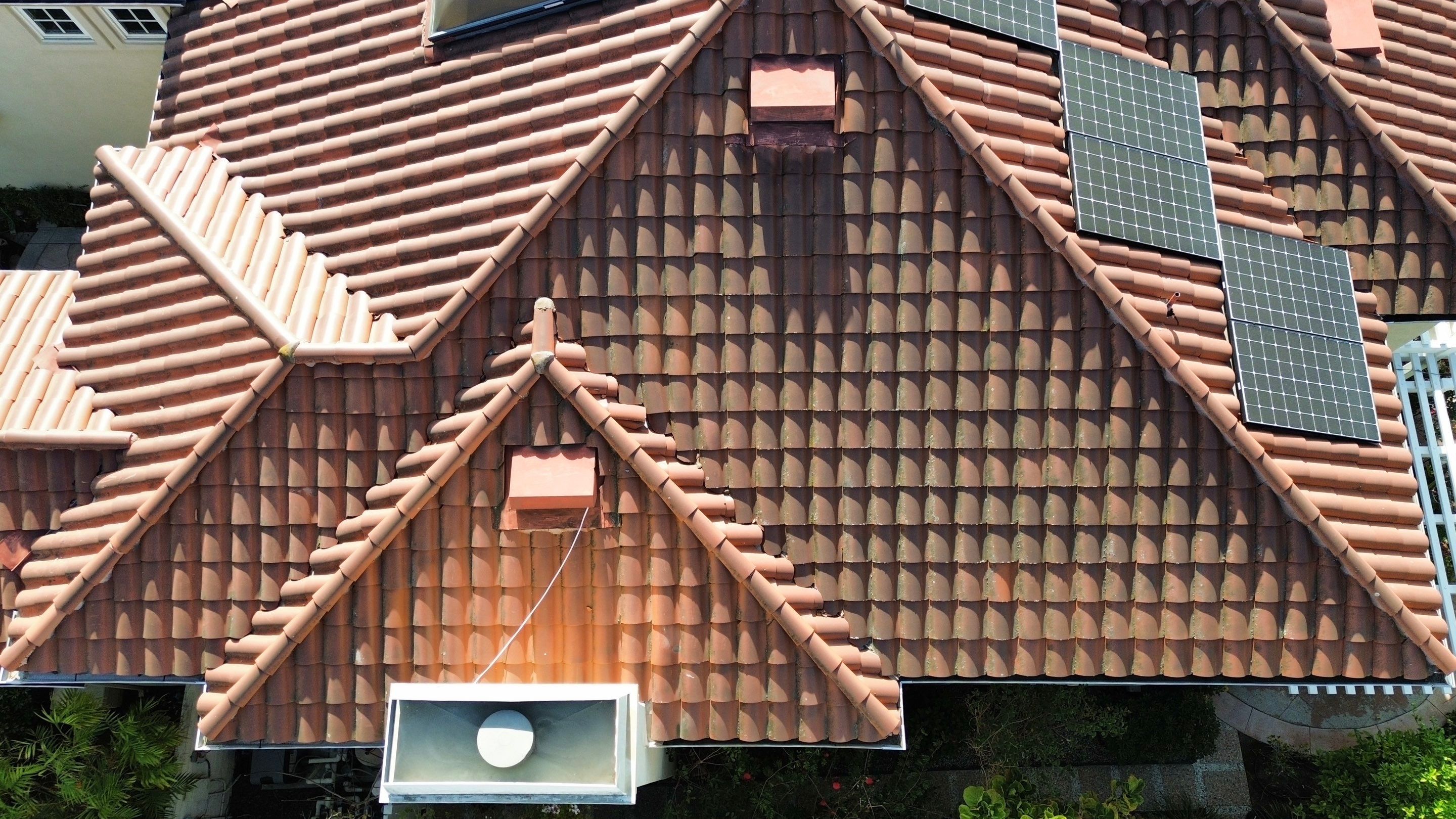 Roof Cleaning SAFECO by Pirate Pete’s Power Washing