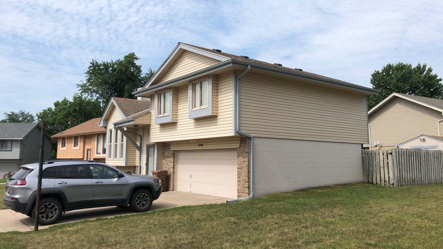 Hail Damage Re-roof in Omaha, NE by White Castle Roofing
