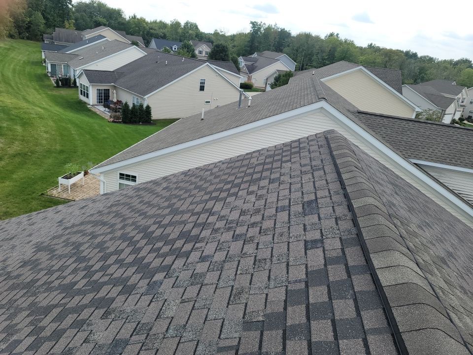 ATLAS PINNACLE PRISTINE COLOR: WEATHERED WOOD DRIP EDGE: WHITE by Eagle Eye Roofing