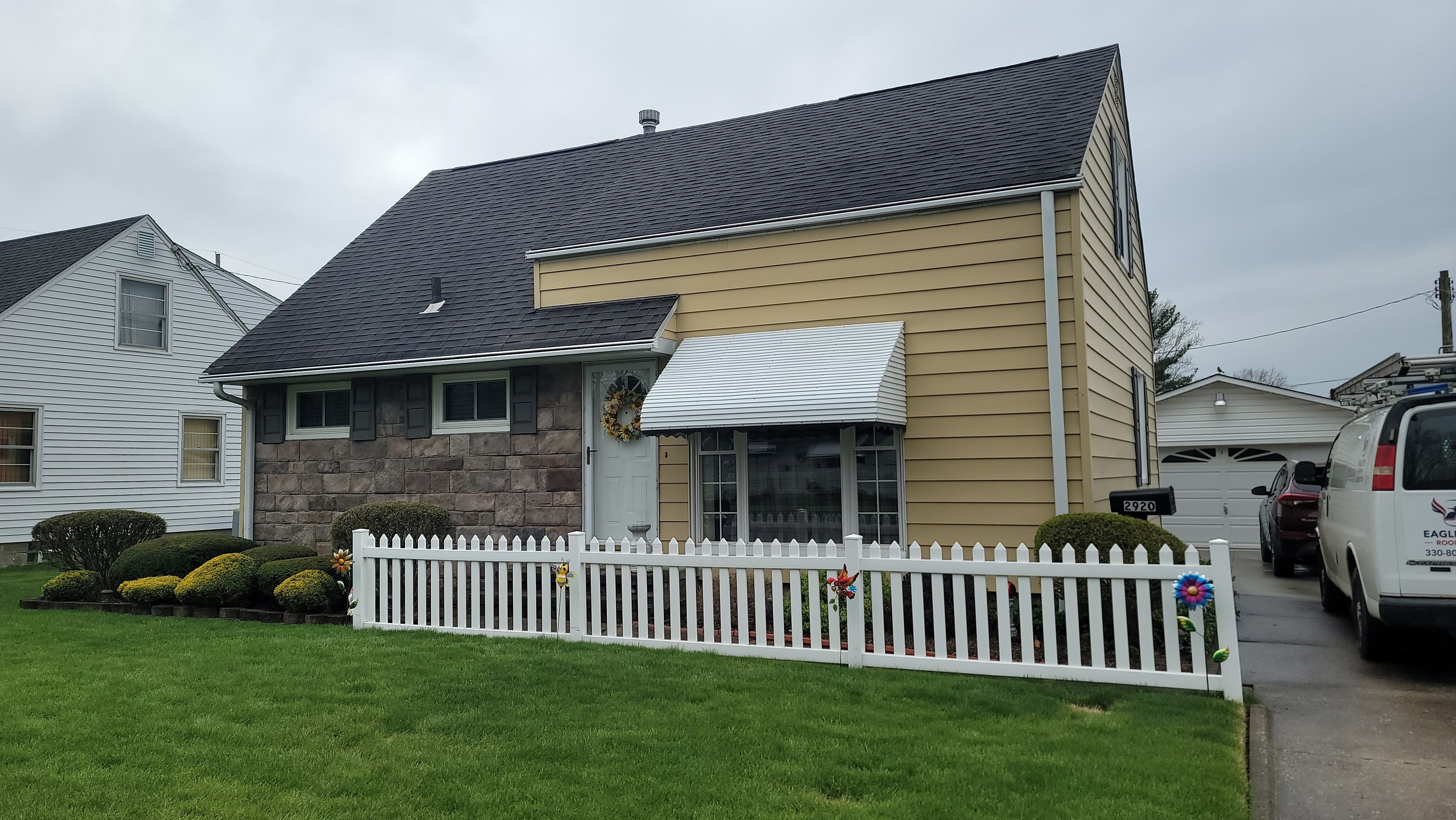 Atlas Pinnacle, Color, Black Shadow, Drip Edge, Color, White by Eagle Eye Roofing