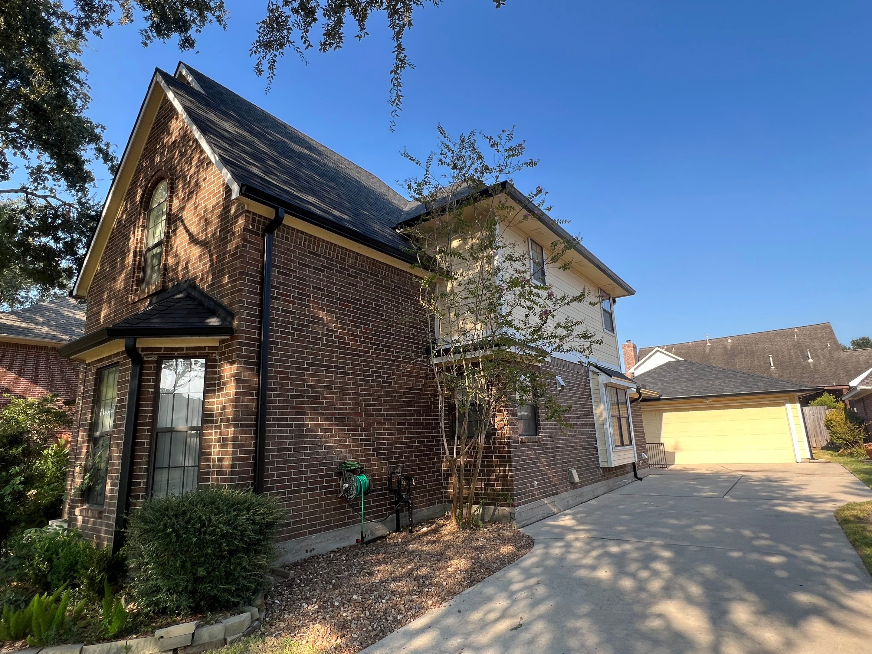 Residential Roofing Installation using Owen's Corning Duration (Lifetime) Shingles by Roof Repair Company