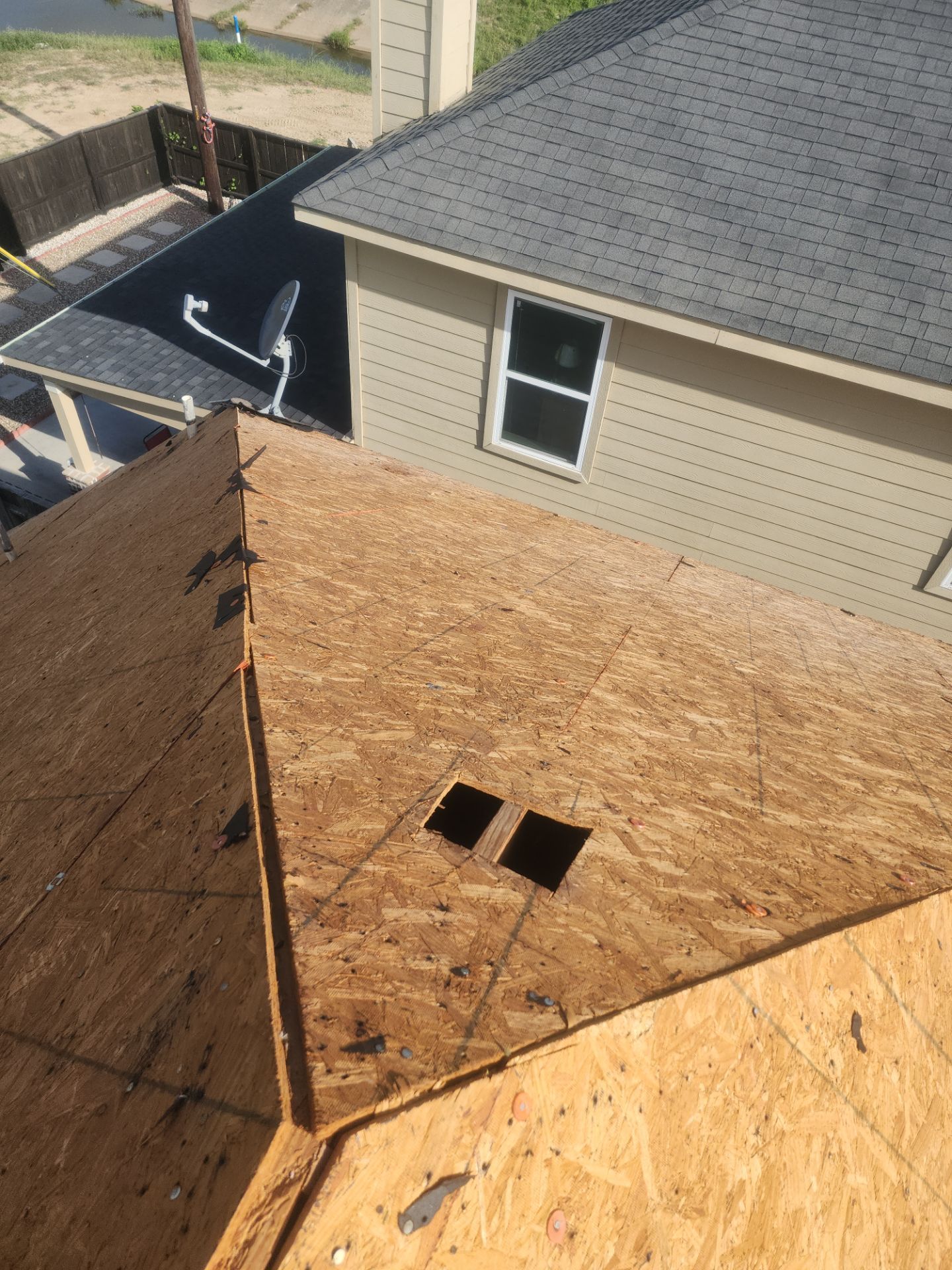Residential Roofing Installation using Owen's Corning Duration (Lifetime) Shingles by Roof Repair Company