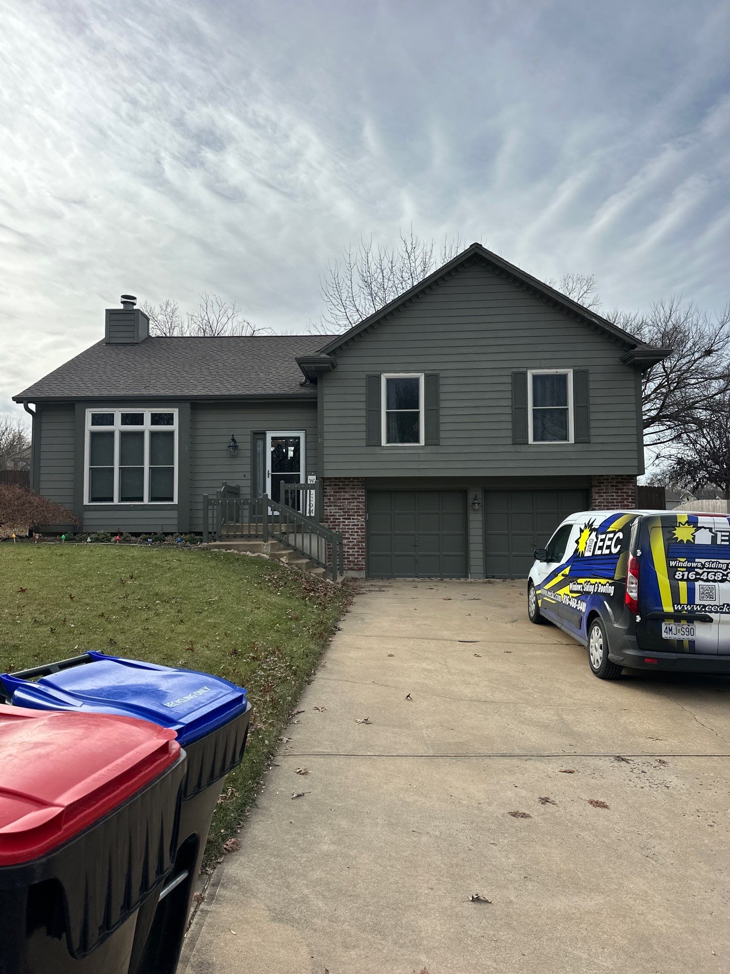 Whole-Home Craneboard Siding Replacement and Exterior Renovation in Shawnee by EEC Windows, Siding & Roofing
