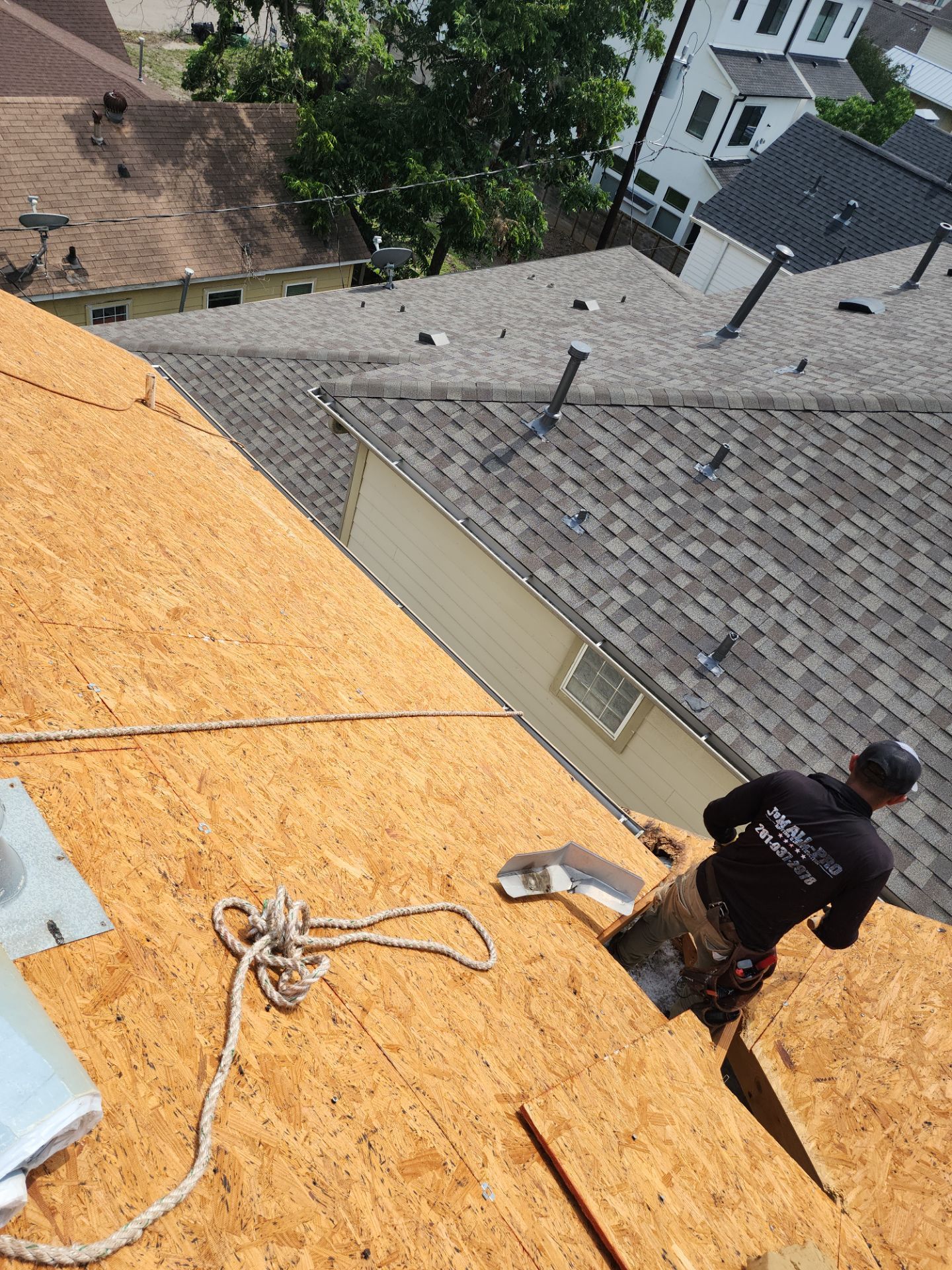 Residential Roofing Installation using Owen's Corning Duration (Lifetime) Shingles by Roof Repair Company