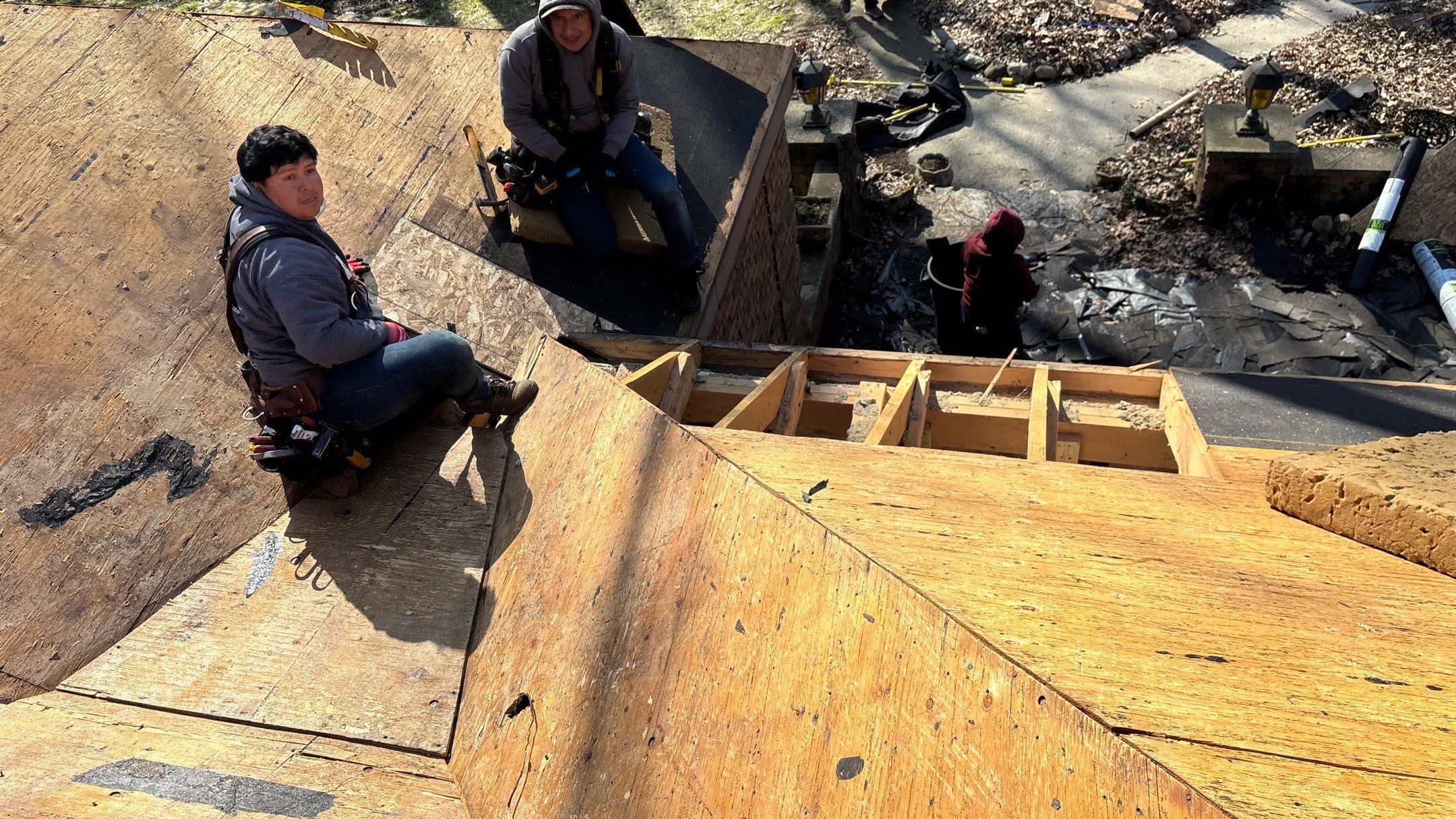 Roof Replacement using Owens Corning Colonial Slate by 180 Contractors