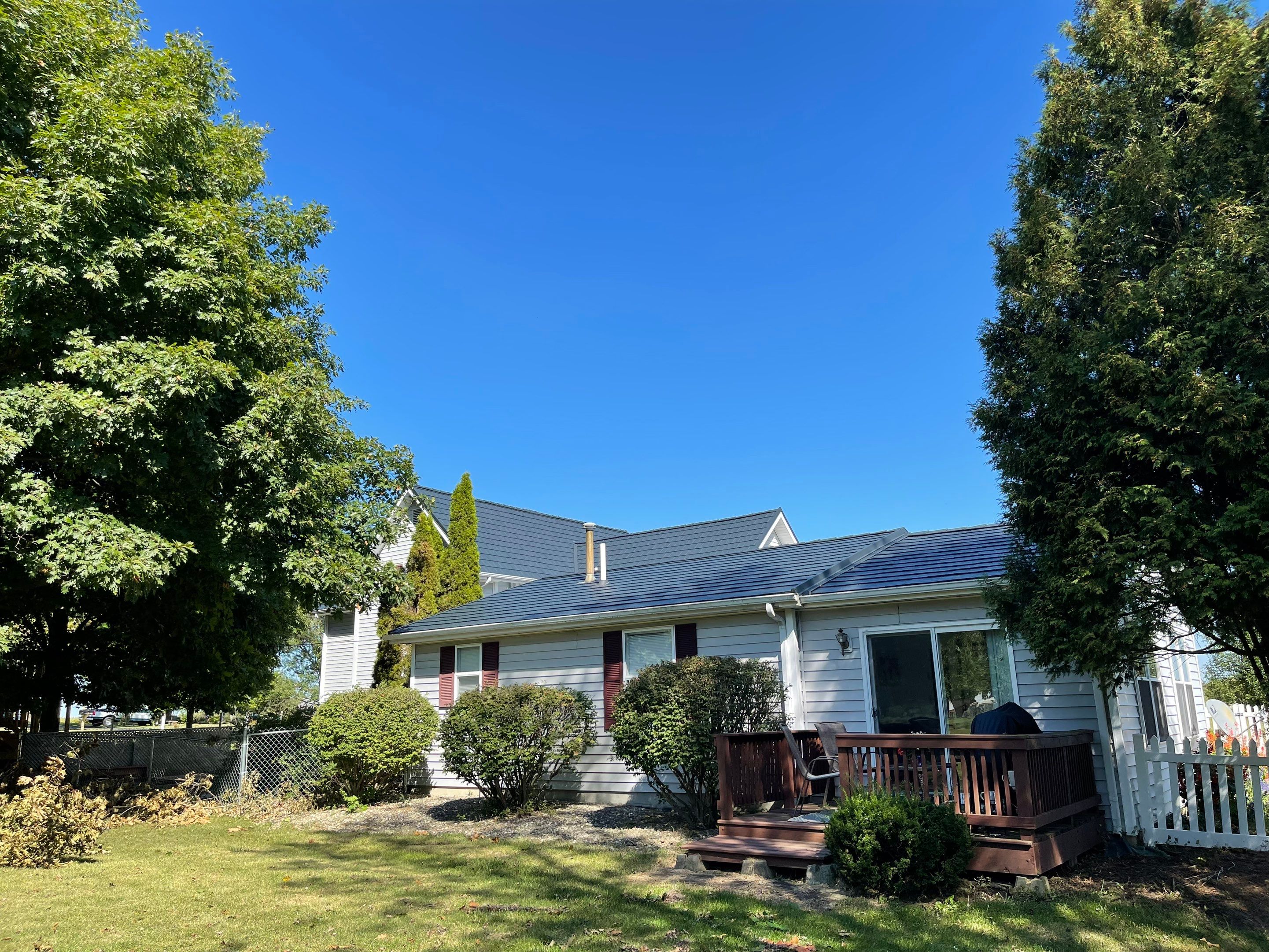 Residential Roofing Installation using Vic West Nothridge Slate by 4Ever Metal Roofing