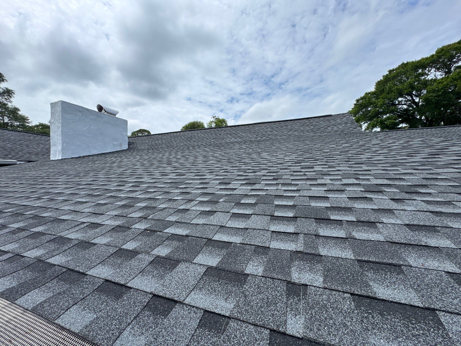 GAF HDZ - Charcoal by Linta Roofing Inc