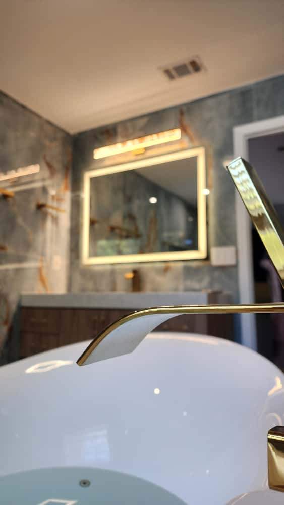 Master bathroom renovation by Prudencio