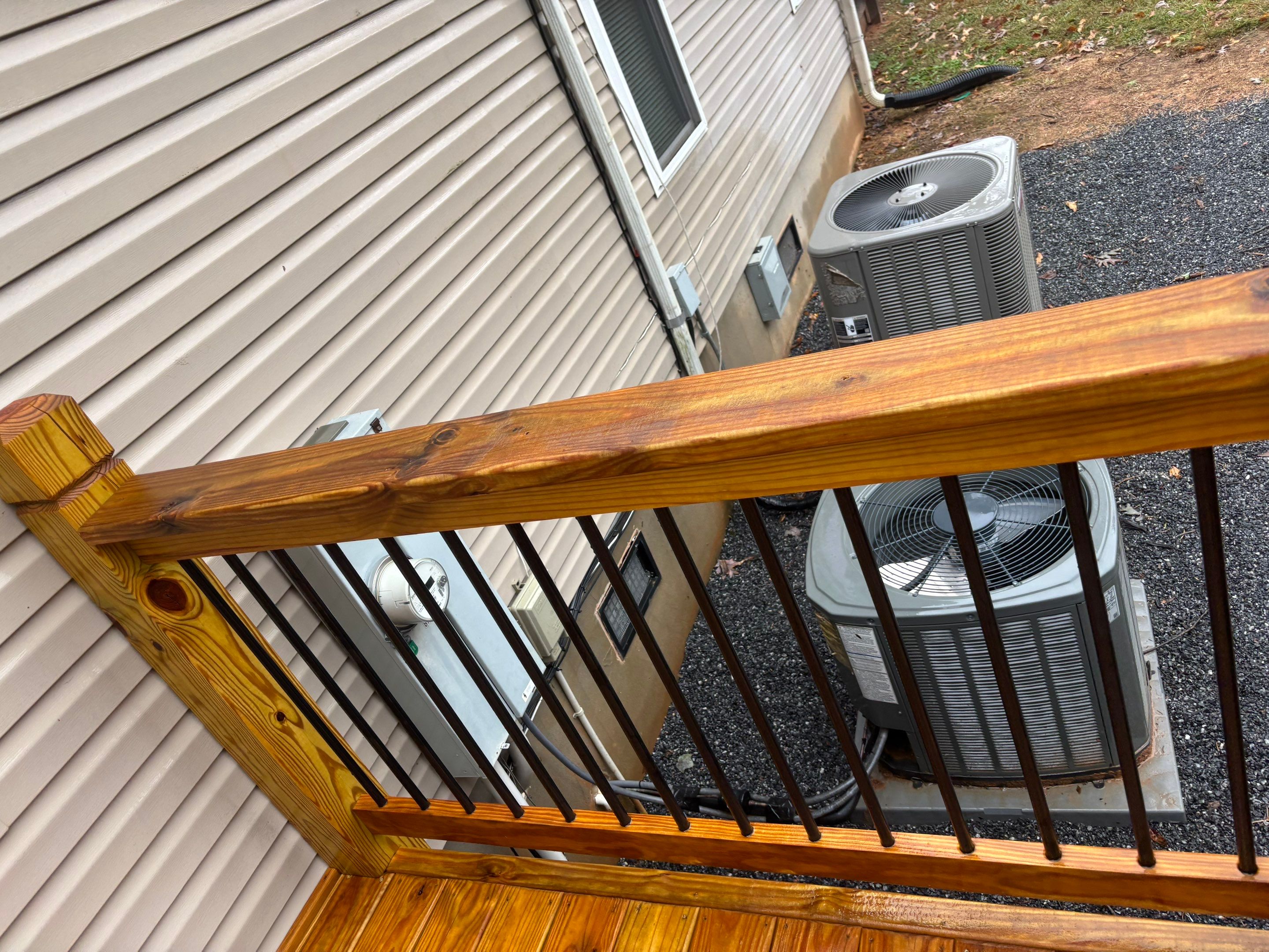 Wood Deck using Wood Sealant by DuraSeal
