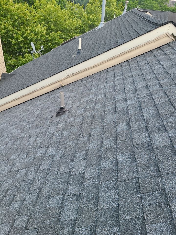 Sterling: CertainTeed Landmark Designer Shingles in Pewter by RM Banning, Inc.