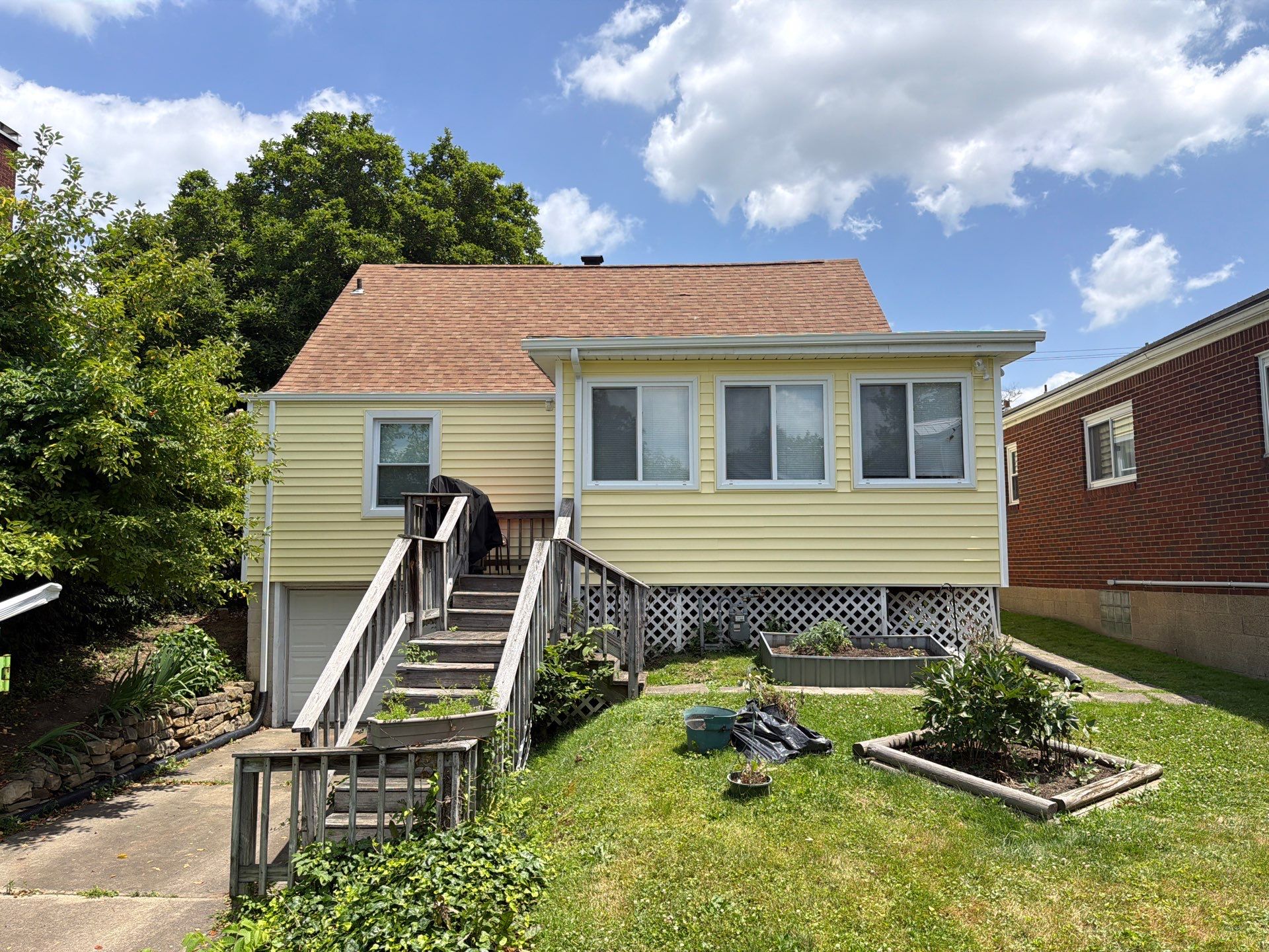 Autumn Yellow Makeover in New Kensington by Ideal Siding Pittsburgh