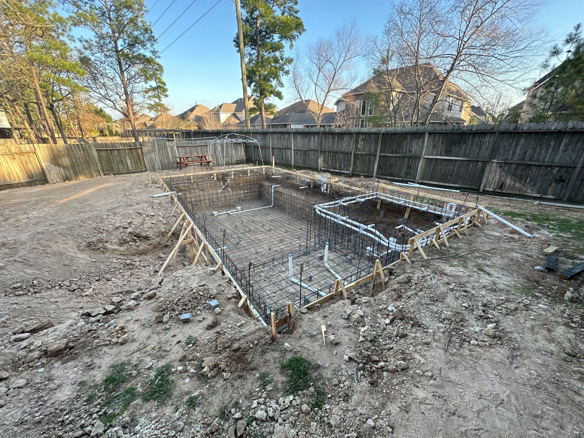 Pool, Patio Cover and Summer Kitchen in Creekside by SophAlx LLC