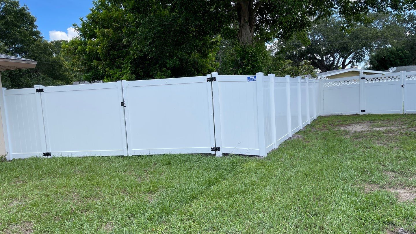 Sarasota, FL 6ft. Tall White Vinyl Privacy Fence  by Asap fence and gates, LLC