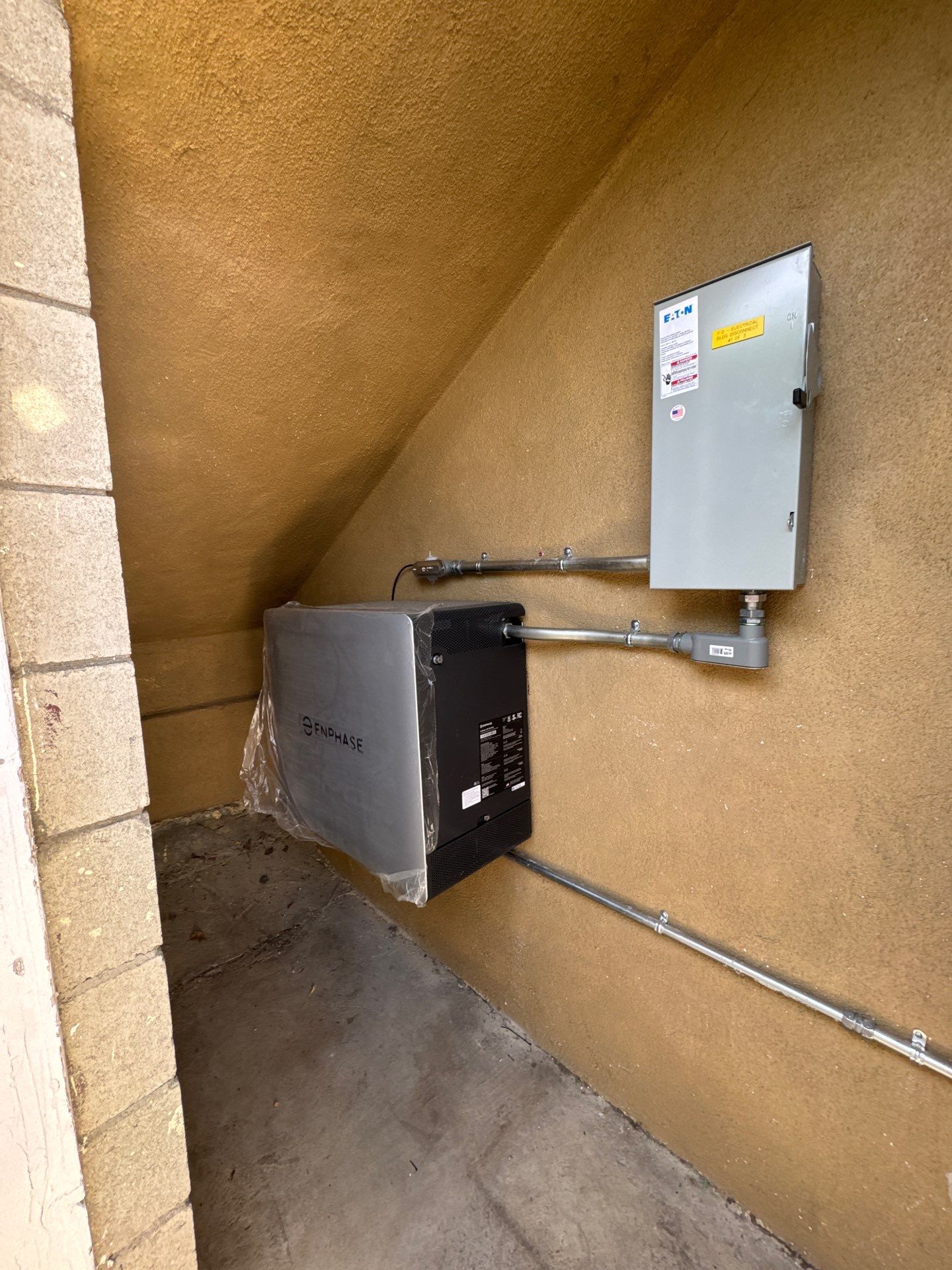 Solar Panel and Enphase Battery Storage Installation in View Park-Windsor Hills by AWS Solar
