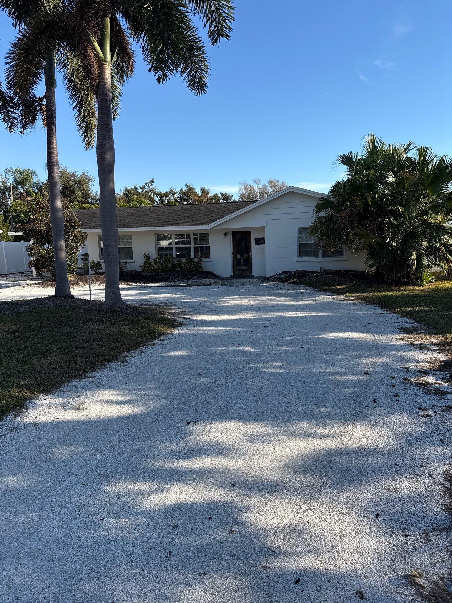White Seamless Gutters using K-Style Seamless Gutters in Sarasota FL by Gutter Professors