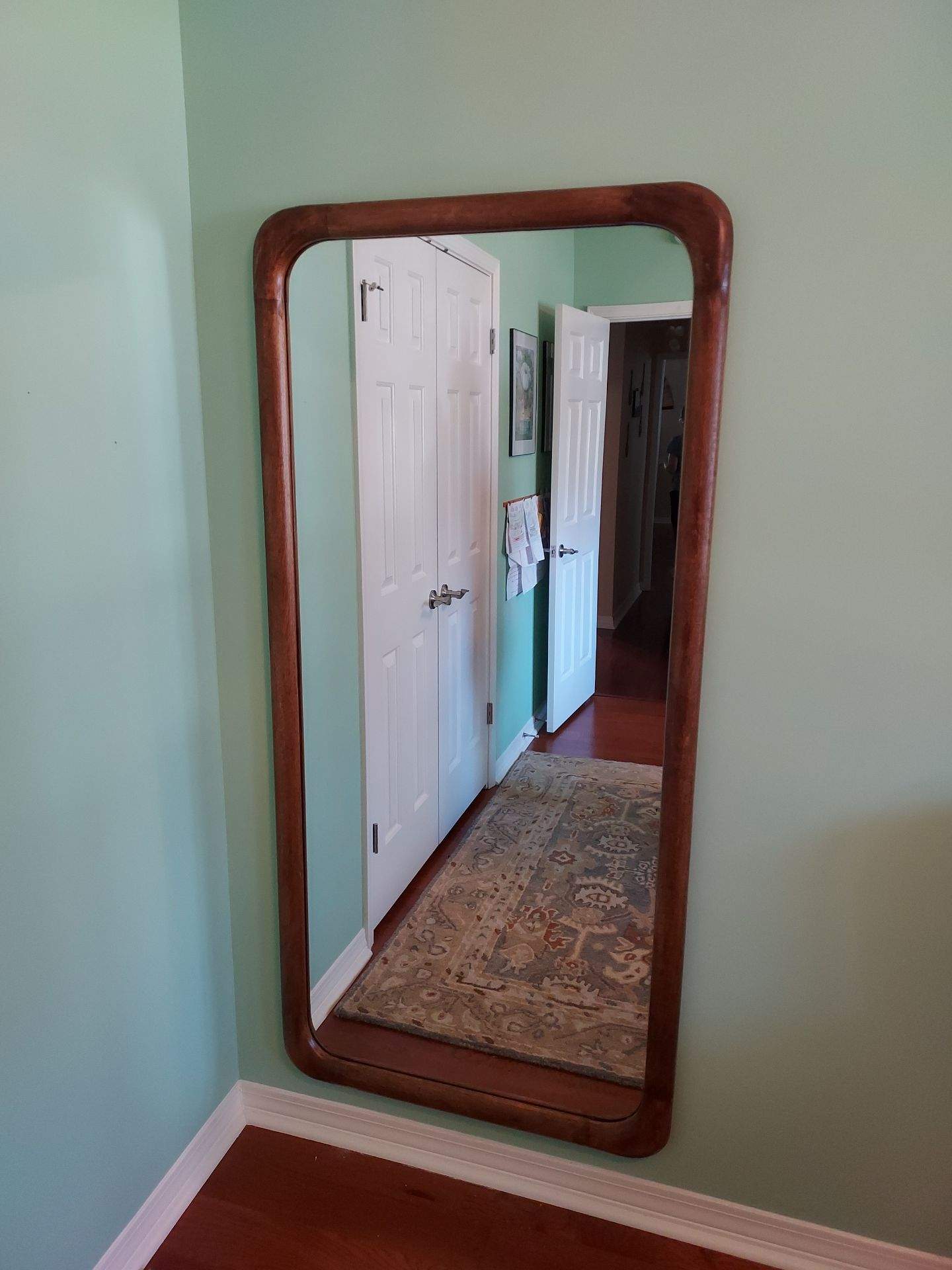 Art & Mirror Hanging Projects by Hangman Mounting & Installation 