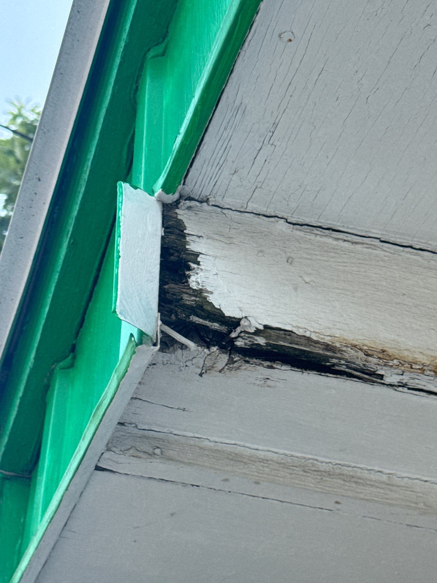 Garage Fascia and Soffit Replacement Project in West Allis by OCS Contracting Services