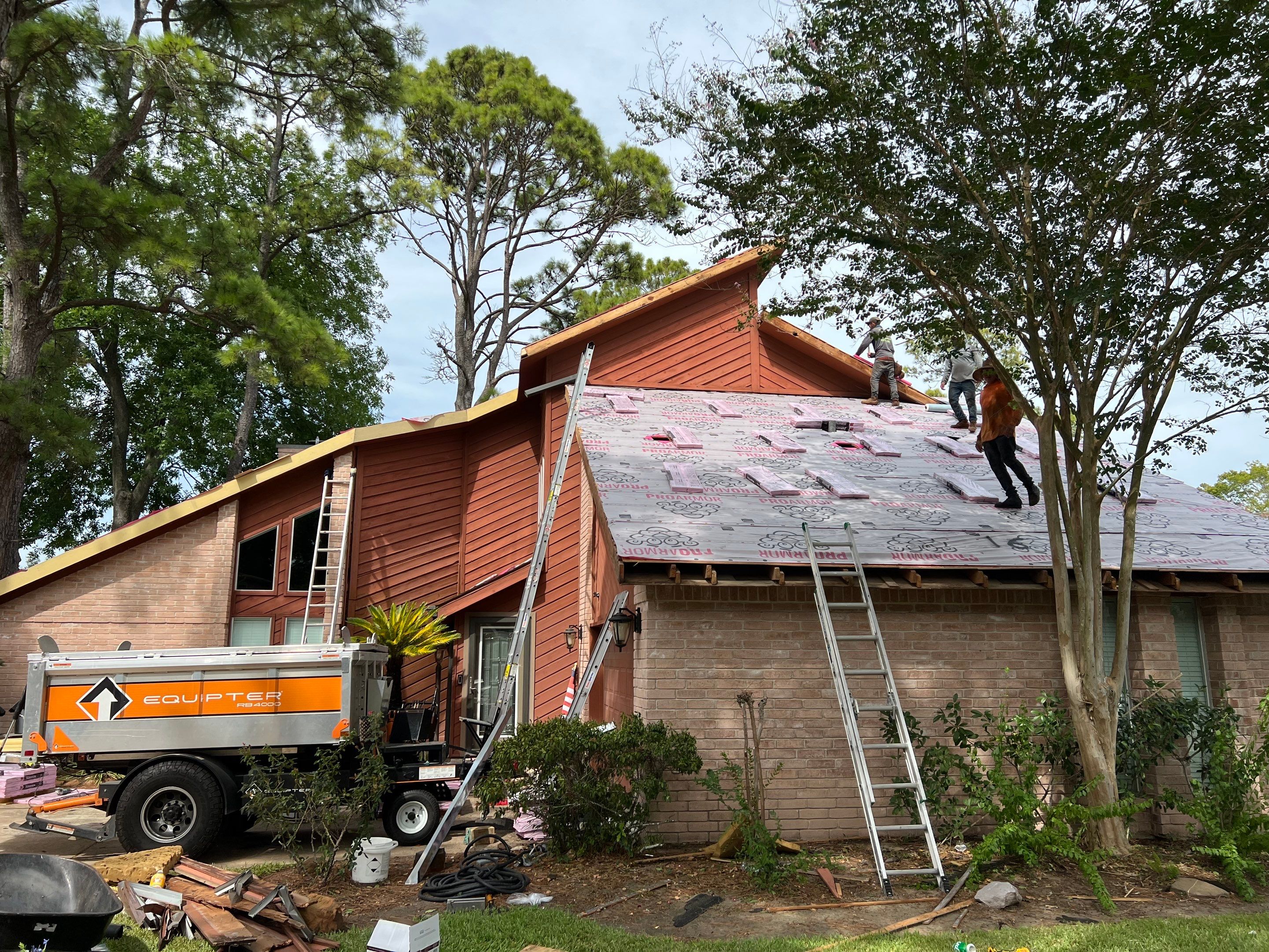 Residential Roofing Installation using Owen's Corning Duration (Lifetime) Shingles by Roof Repair Company