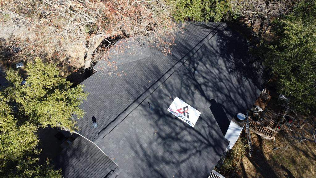 Onyx Black - Owens Corning TruDefinition Oakridge by RoofsOnly.com