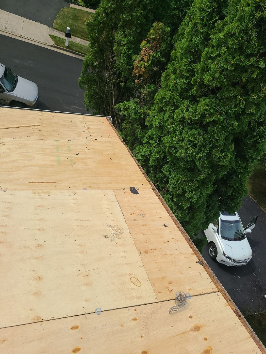 Falls Church: CertainTeed Landmark Pro Designer Shingles in Max Def Pewterwood by RM Banning, Inc.