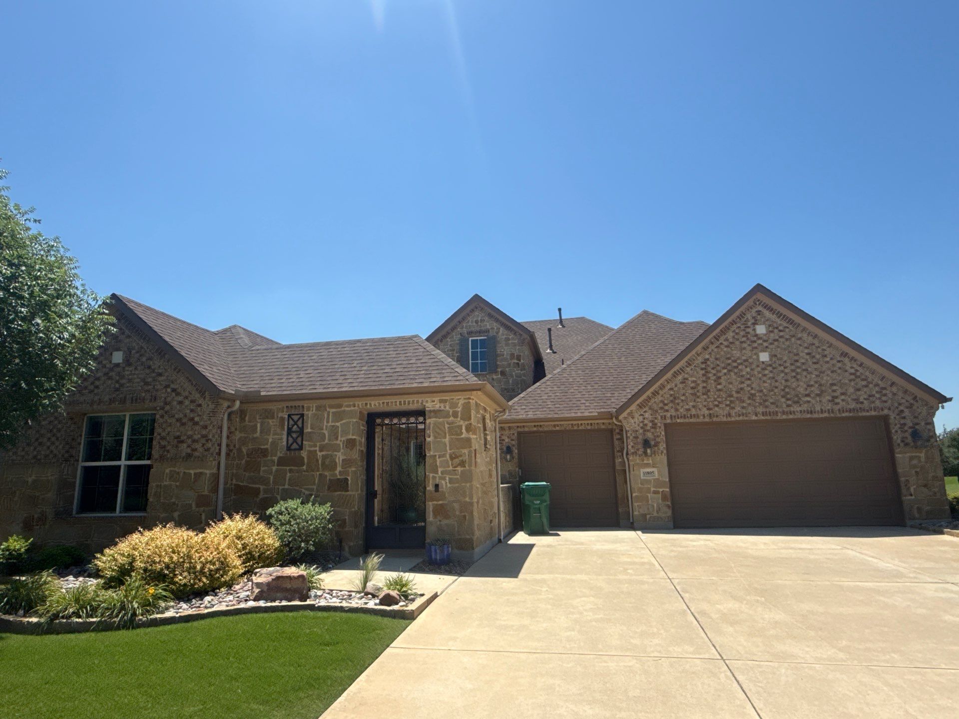 Cinnamon Dr by Burt Chandler Company