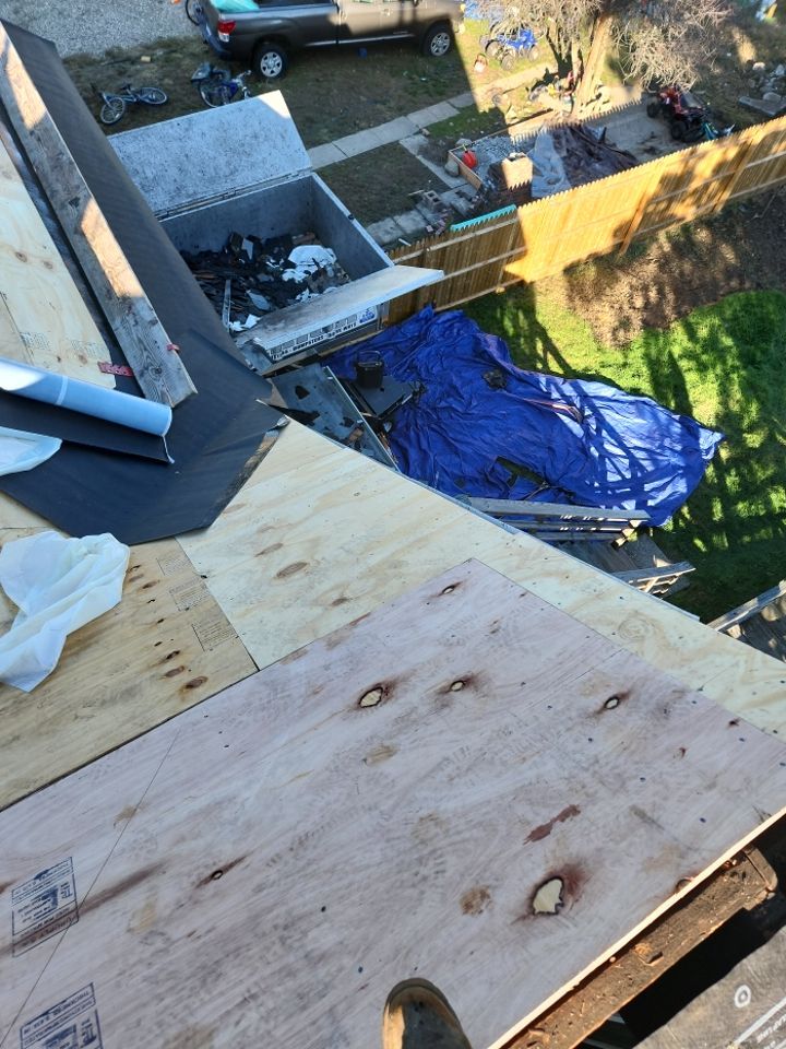 Owens Corning Duration Designer - Black Sable by A Plus Exterior