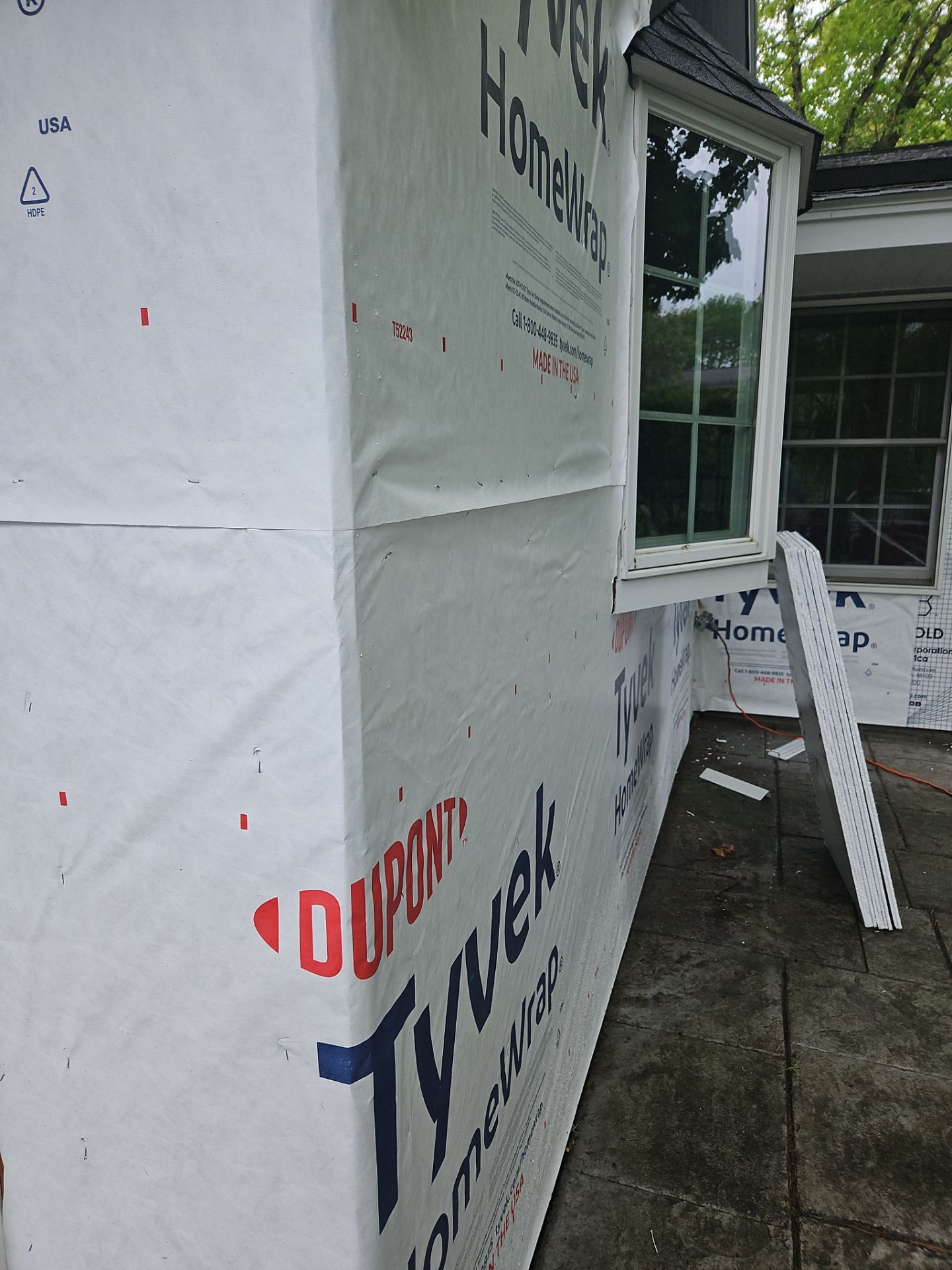 Vinyl Siding Transformation – Pacific Blue by Mighty Dog Roofing of Greater Middlesex County