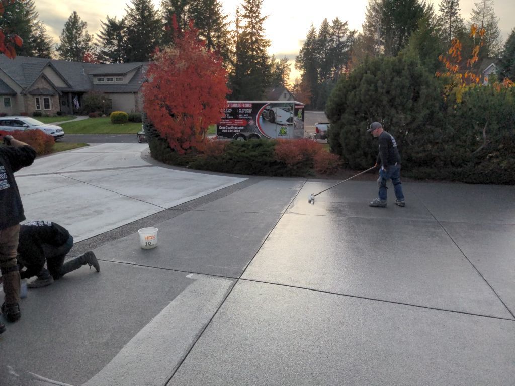 Driveway using Penntek Evolution System and Echo 1/4" Chip by Croc Coatings, LLC