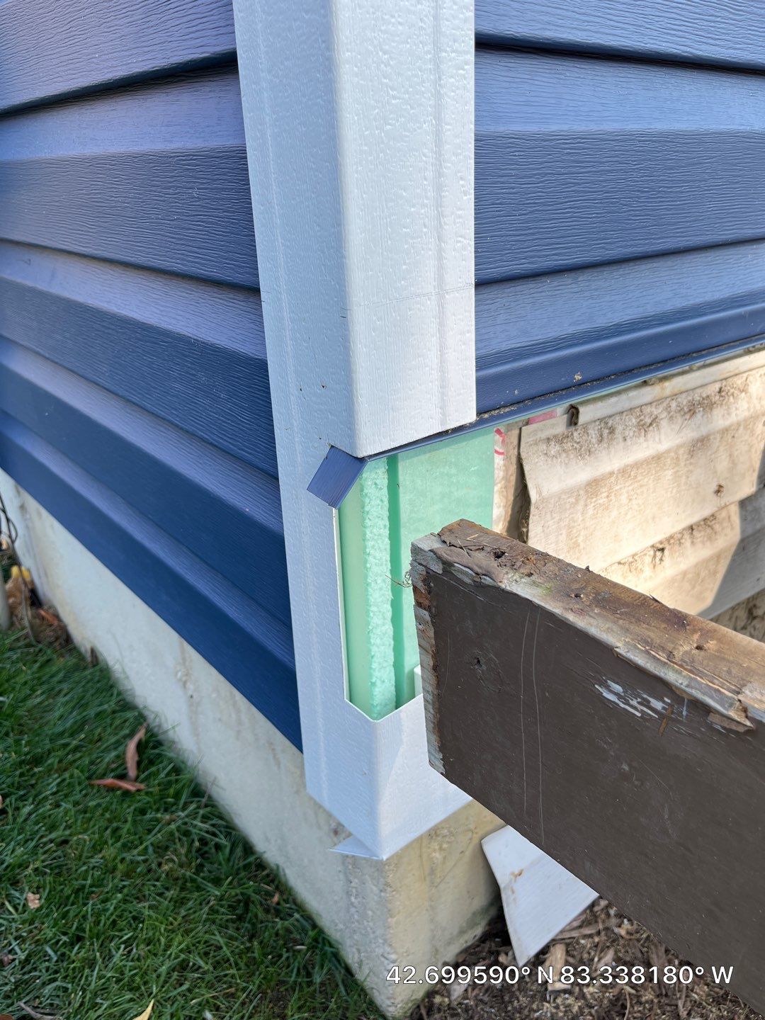 Siding Replacement using CertainTeed Restoration Classis D4 by 180 Contractors