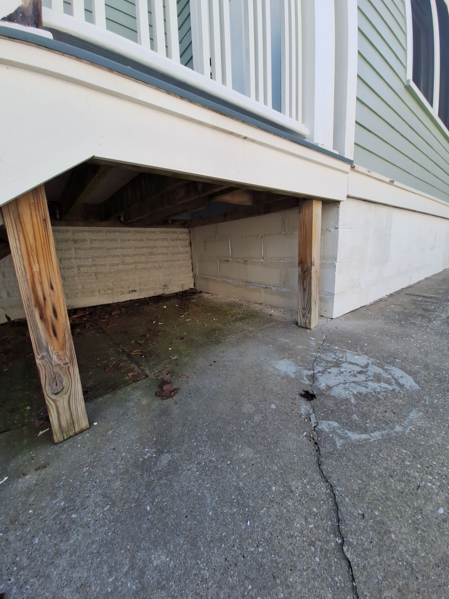 Exterior Painting and Deck staining by Gordon Painting