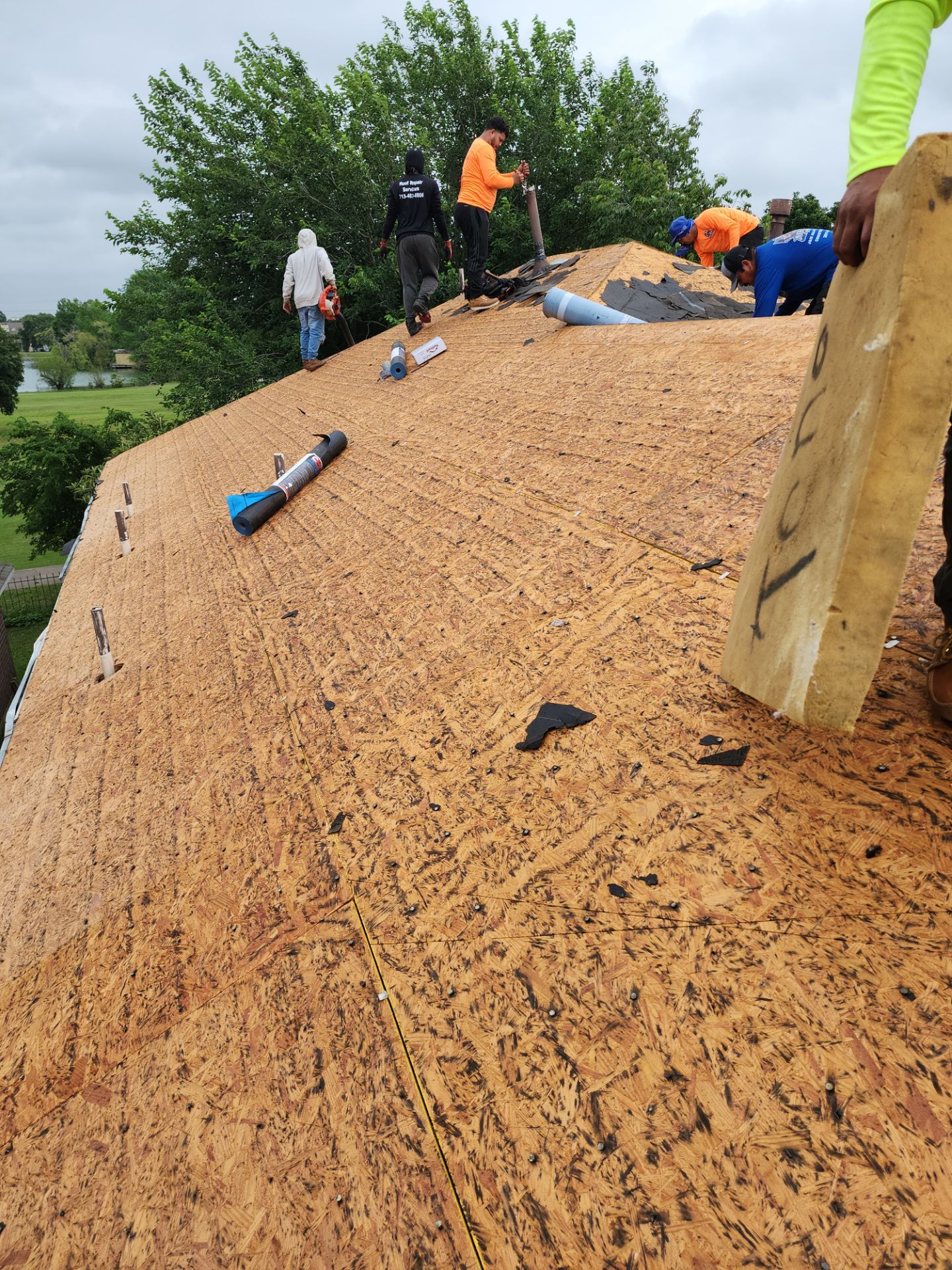 Residential Roofing Installation using Owen's Corning Duration (Lifetime) Shingles by Roof Repair Company
